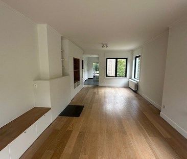 Ruime, gezellige woning met groene tuin op wandelafstand van het st... - Foto 6