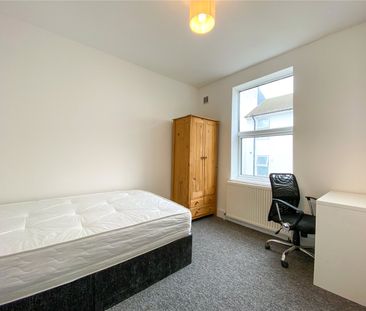 4 bedroom terraced house to rent - Photo 2