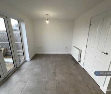 2 bedroom semi-detached house to rent - Photo 1