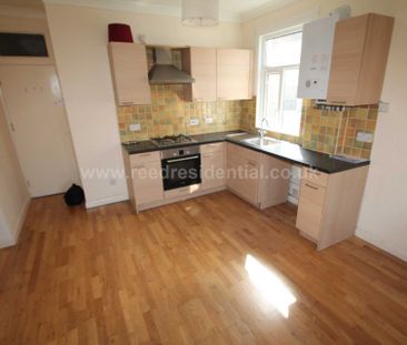 Ambleside Drive, Southend On Sea - Photo 5