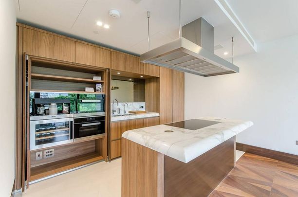 3 bedroom flat to rent - Photo 1