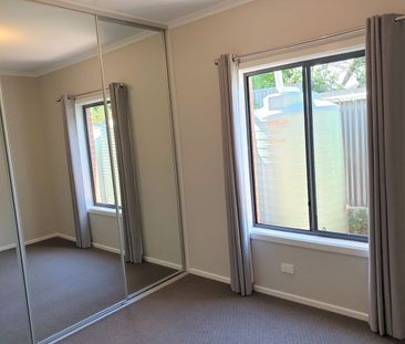 A stunning modern 4 bedroom home with room to move. - Photo 3