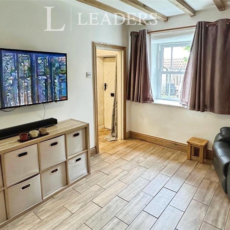 2 bedroom house to rent - Photo 1