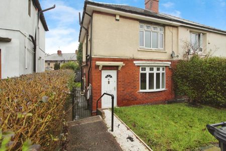 3 bedroom semi-detached house to rent - Photo 4