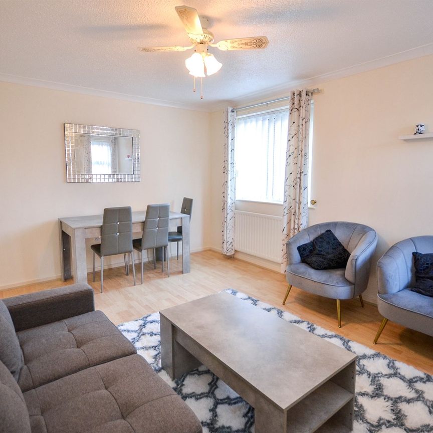 2 bed flat to rent in Rydal Road, Gosforth, NE3 - Photo 1