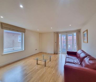 2 bedroom flat to rent - Photo 2