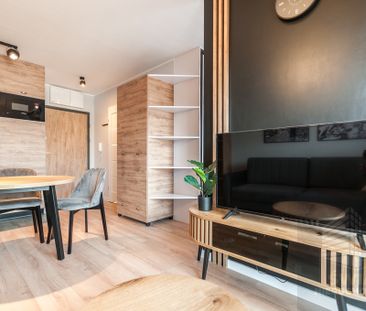 piękna kawalerka w nowym budynku w centrum - Фото 4