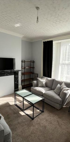 1 bedroom ground floor flat to rent - Photo 1