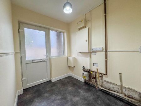 3 bedroom terraced house to rent - Photo 3