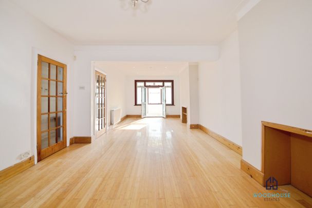 FRIERN BARNET LANE , LONDON, N11 - Three Bedroom House To Rent - £565PW / £2,450PCM - Photo 1