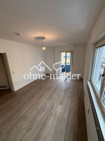 Helle und stilvolle 1-Zimmer-Wohnung mit EBK und Balkon - Photo 3