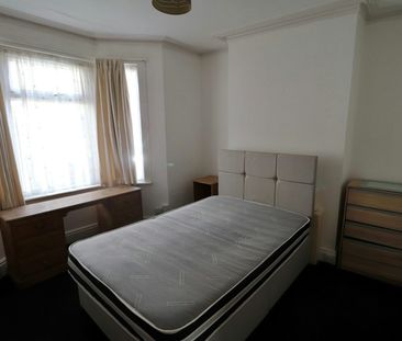 Flat to rent on - Photo 3