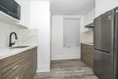 For Lease - 106 Harbord Street Unit# 2nd Floor, Toronto, Ontario - Photo 5