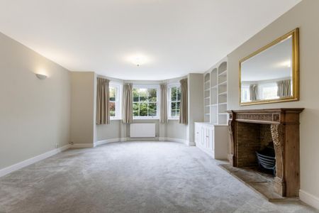 3 bedroom flat to rent - Photo 2