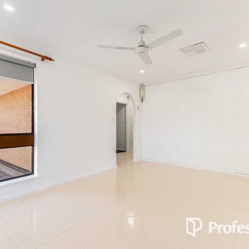 Spacious 3-Bedroom Home Opposite Park - Photo 1