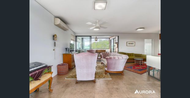 Stylish Apartment In Unbeatable Location! - Photo 1