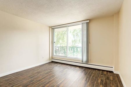 1512 15 Ave SW, Calgary - Photo 4