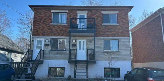 4 1/2 à louer - Photo 2