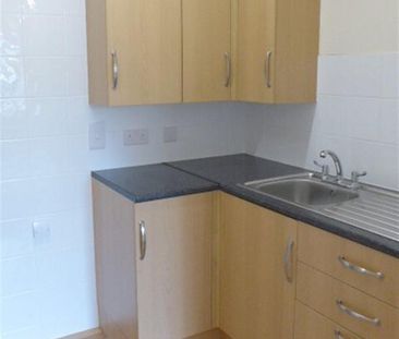 1 bedroom retirement property to rent - Photo 3