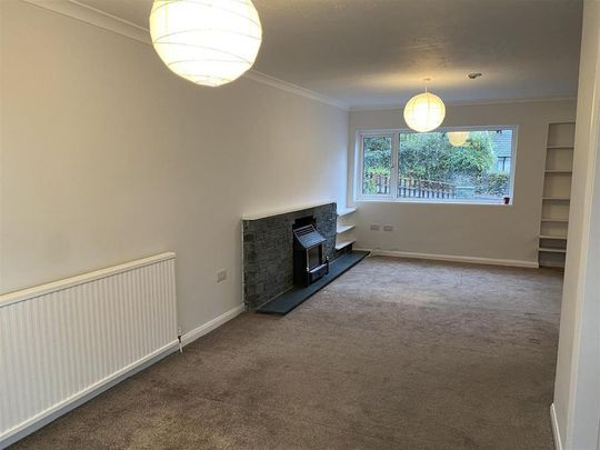 4 bedroom semi-detached house to rent - Photo 1