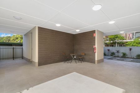 CHOICE OF TWO FURNISHED STUDIO APARTMENTS - INCLUDING ELECTRICITY AND WATER - Photo 5