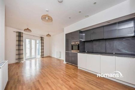 Clovelly Court, Wintergreen Boulevard, West Drayton, UB7 - Photo 2
