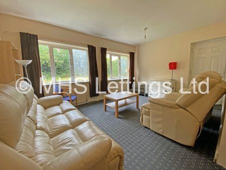 8 Trenic Crescent, Leeds, LS6 3DL - Photo 4