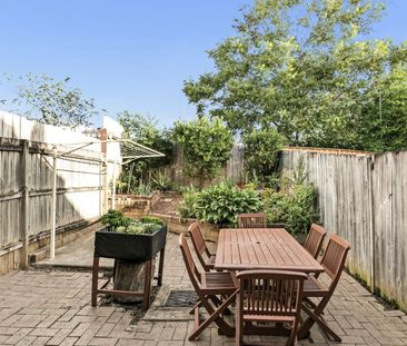 9/38-42 Wynyard Street, Guildford NSW 2161 - Townhouse For Rent | D... - Photo 5