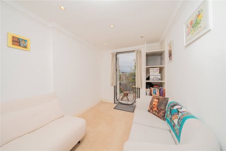 Cromwell Crescent, Earls Court, SW5, London - Photo 2