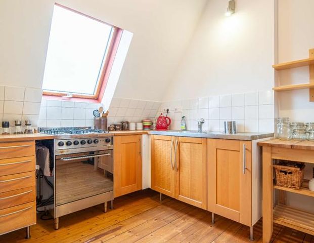 Bright 3-Room Penthouse next to Tempelhofer Feld - Foto 1