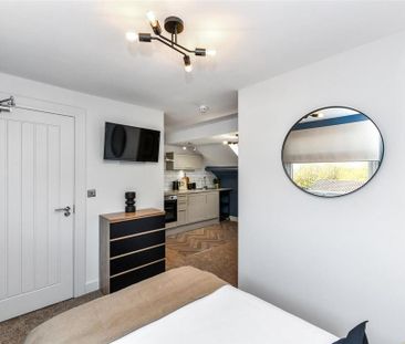 Studio to rent - Photo 2