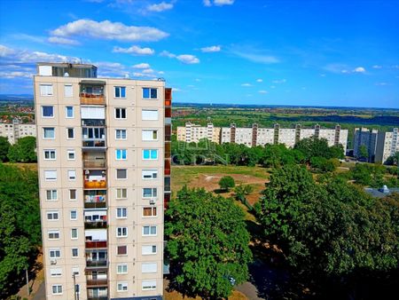 Kiadó átlagos állapotú panel lakás - Miskolc - Fotó 4