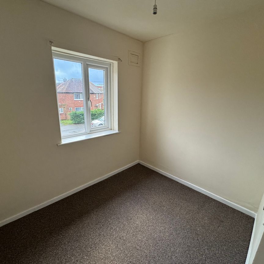 Dinmore Avenue, Blackpool - Photo 1