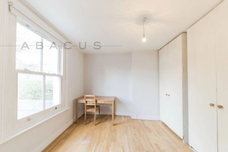 3 Bedroom Flat - Photo 4