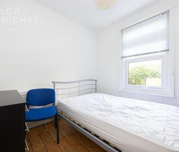 4 bedroom terraced house to rent - Photo 6