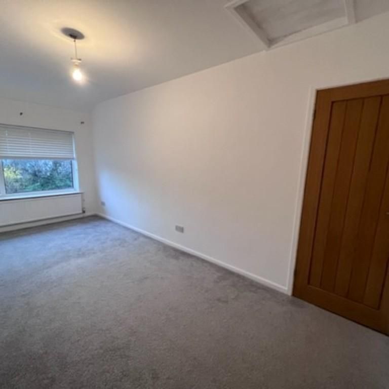 4 bedroom detached house to rent - Photo 1