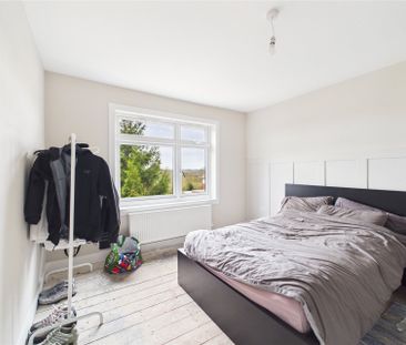 3 bedroom House in Henley Road, Reading - Photo 4