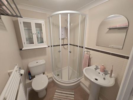 2 bedroom apartment to rent - Photo 4