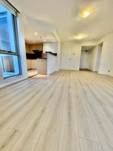 LUXURY LIFESTYLE WITH VIEWS - Photo 2