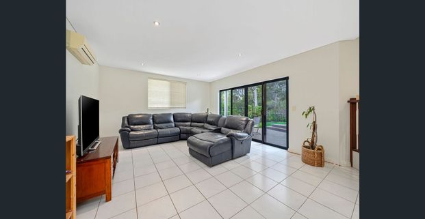 Spacious Split-Level Family Home in Prime Kenmore Location - Photo 1