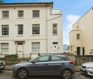 A well finished property within walking distance of Gloucester Road. - Photo 1