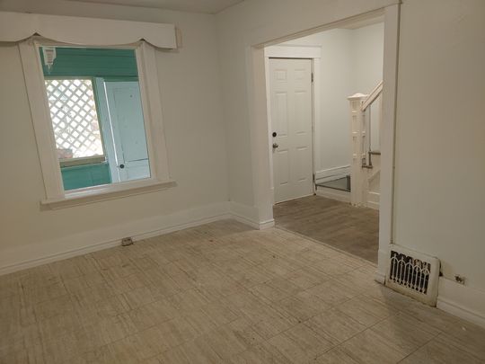 1159 Robinson St, Regina - Photo 1