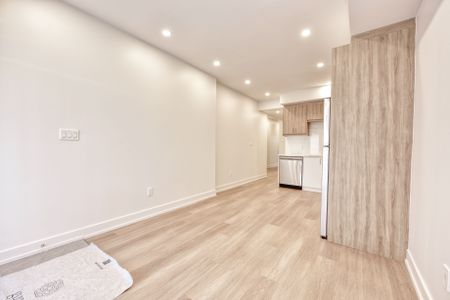 For Lease - 385 McRoberts Avenue Unit# Main Floor, Toronto, Ontario - Photo 3
