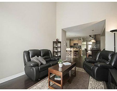 For Lease - 161 Tandalee Crescent, Kanata, Ontario - Photo 2