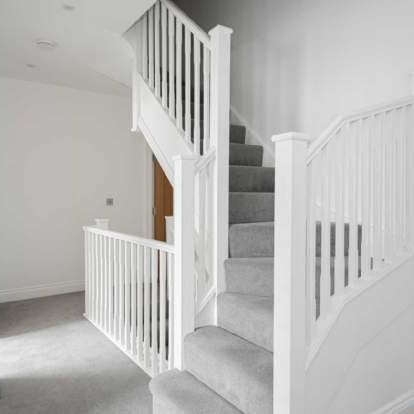 5 bedroom property to rent in Epsom - Photo 1