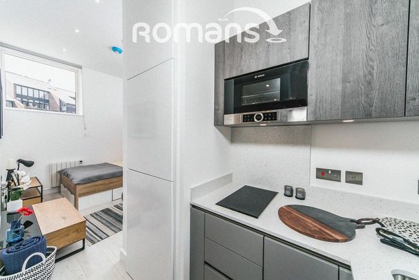Studio to rent - Photo 1