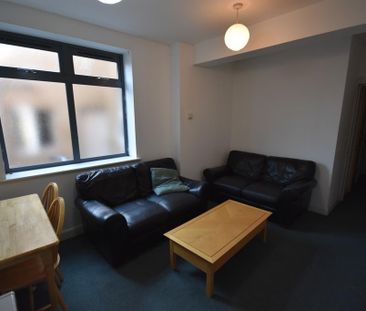 3 bedroom apartment to rent - Photo 1