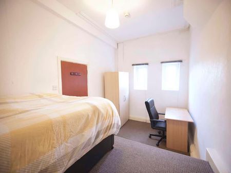 Withington High Street Duplex Room 2 - Photo 3