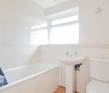 Reedsmere Close, Stockton Heath, Warrington, WA4 - Photo 5