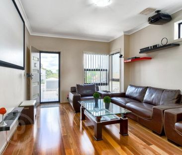 3/58 Lothian Street, Annerley QLD 4103 - Townhouse For Rent | Domain - Photo 2
